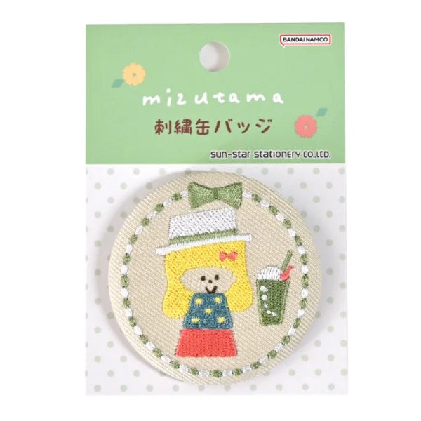 mizutama 刺繍缶バッジ ベージュ